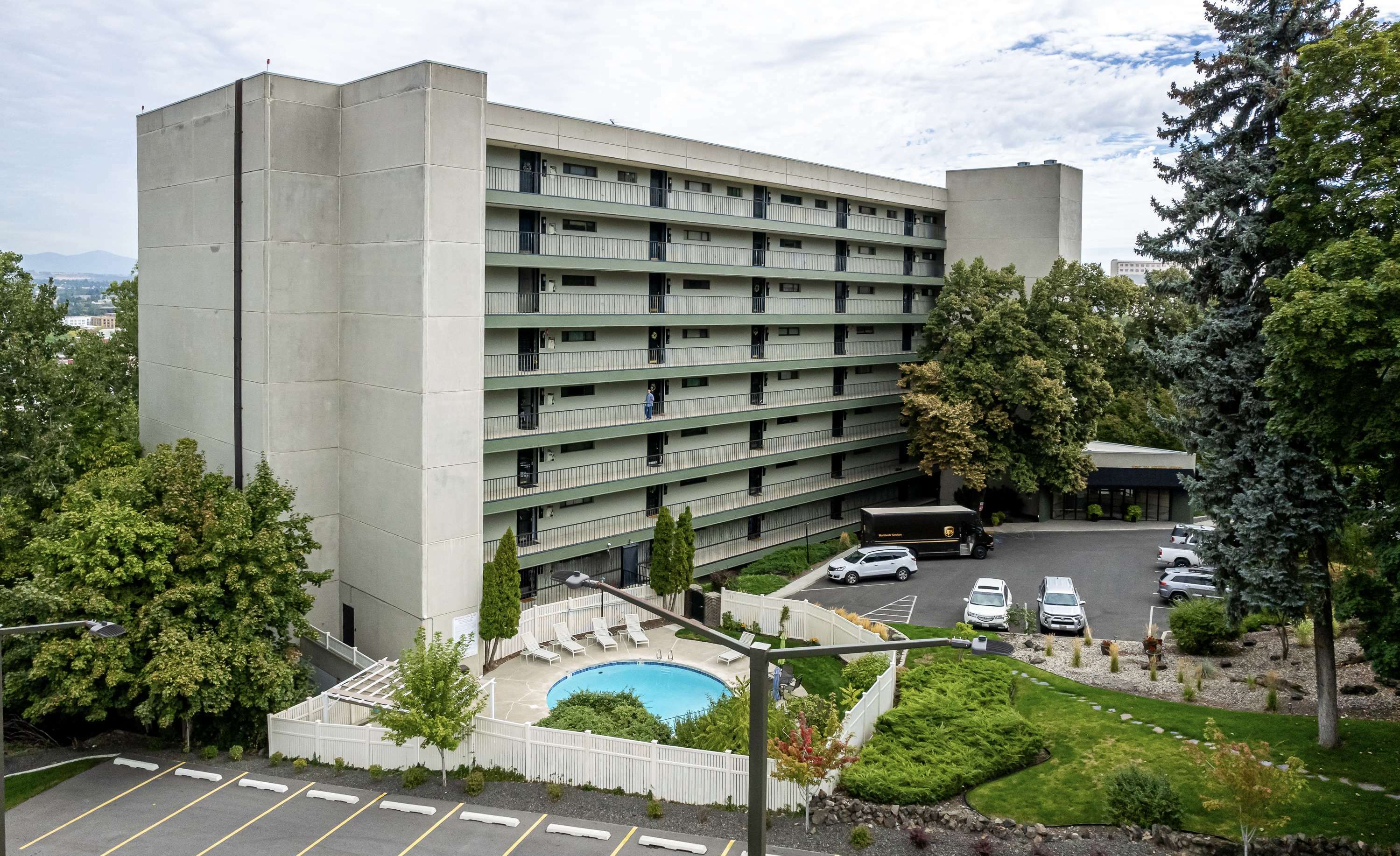 Property Photo: 700 W 7th Ave 303 WA 99204