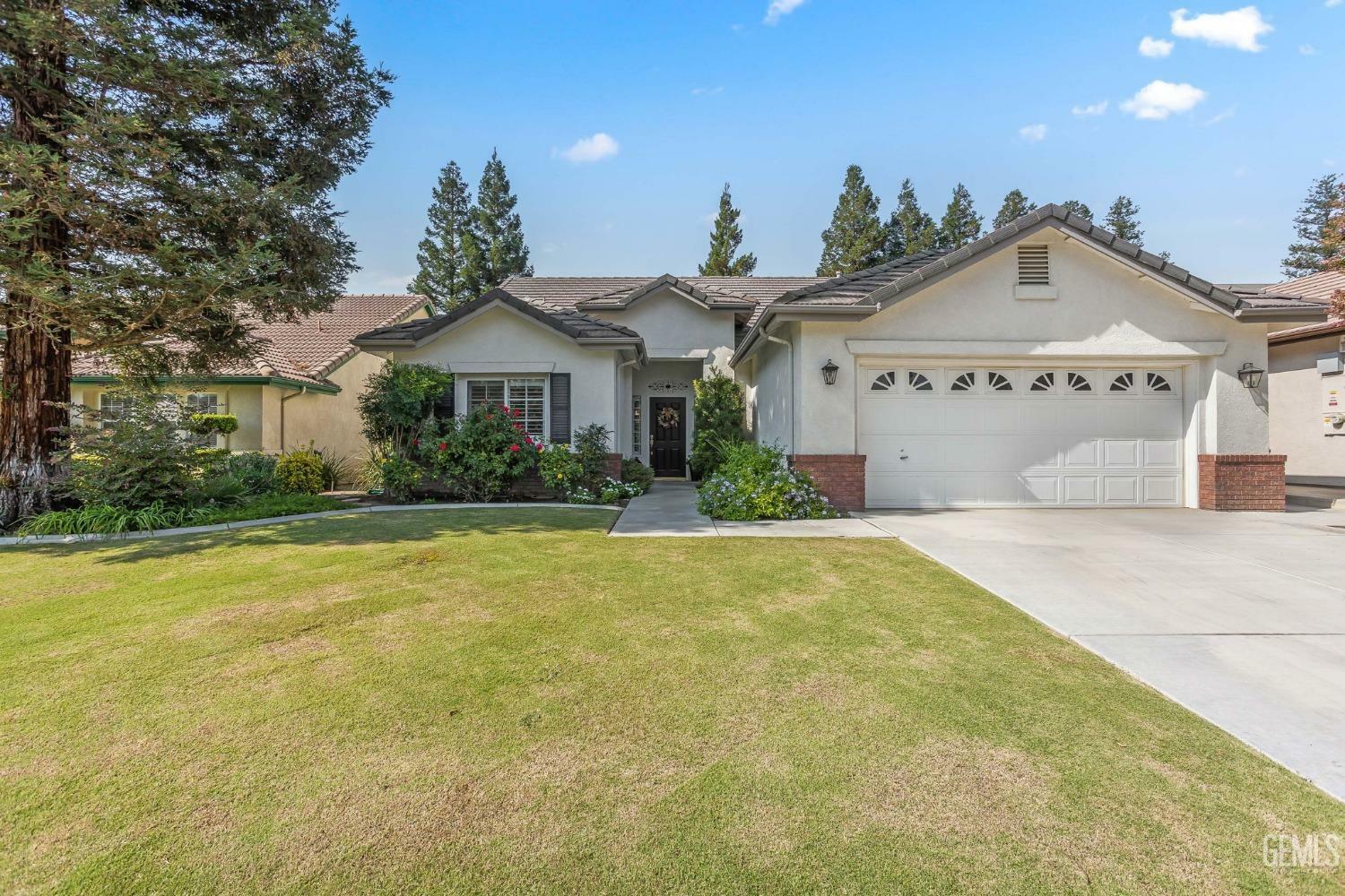 Property Photo:  10000 Timeless Rose Court  CA 93311 