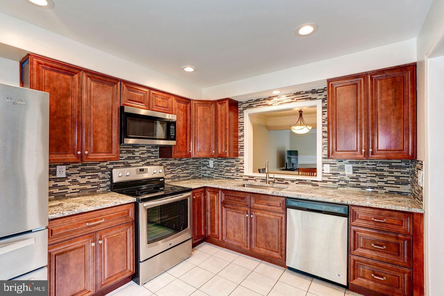Property Photo: 7821 Rebel Walk Drive VA 20109