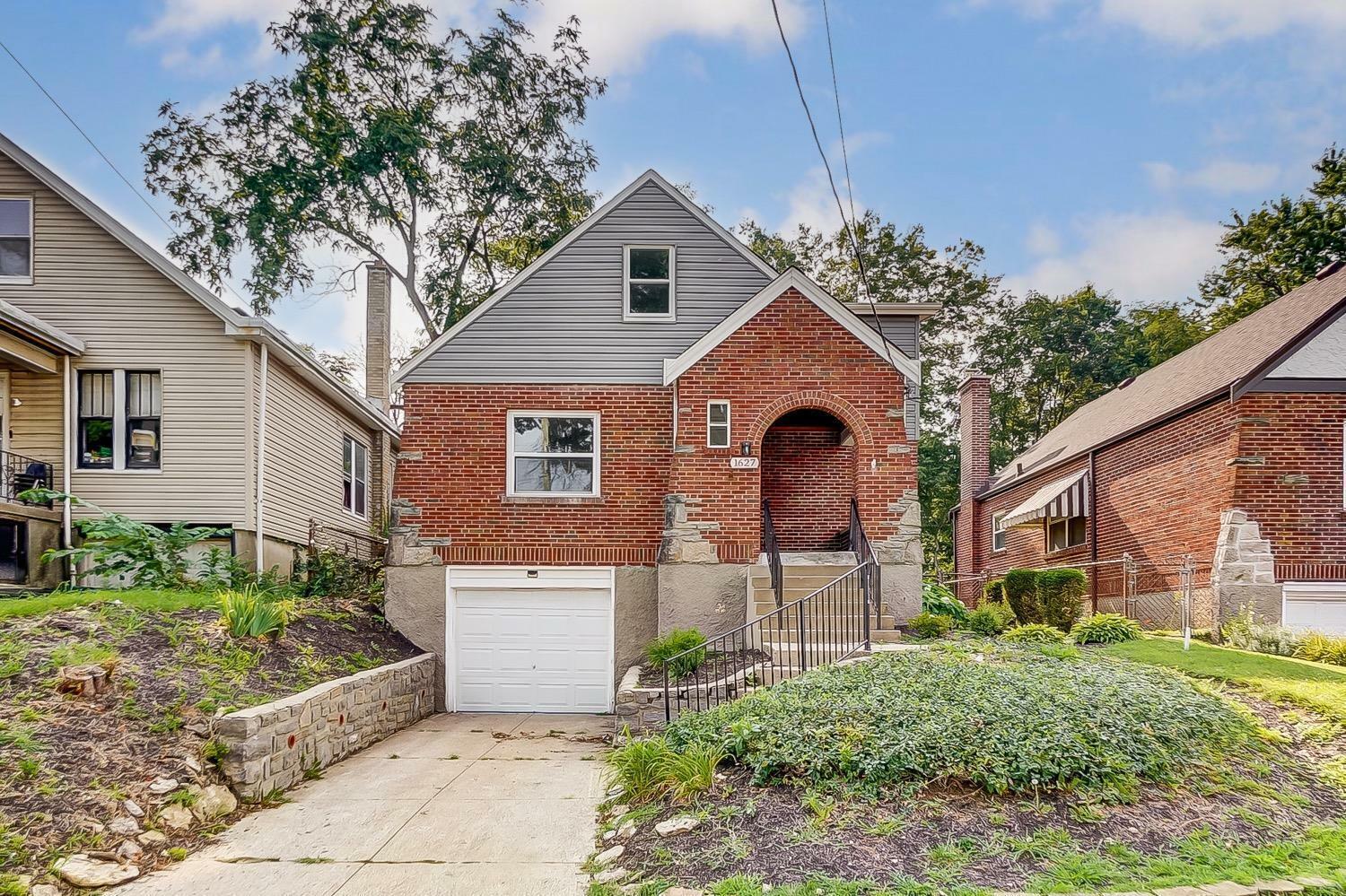 Property Photo: 1627 Tuxworth Avenue OH 45238