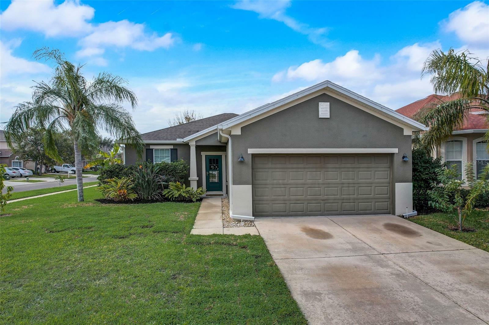 Property Photo:  1610 Bonita Bluff Court  FL 33570 