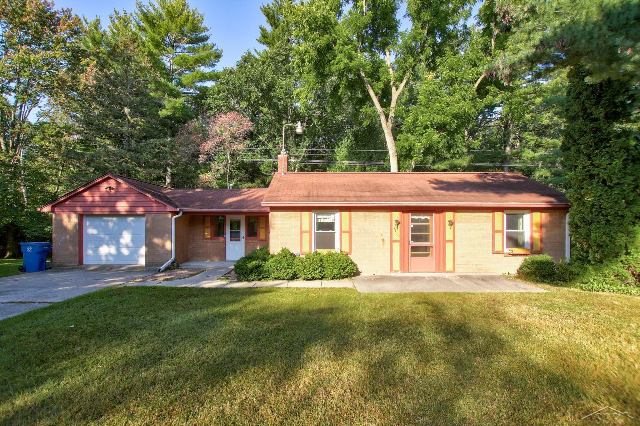 Property Photo:  4105 N River  MI 48623 