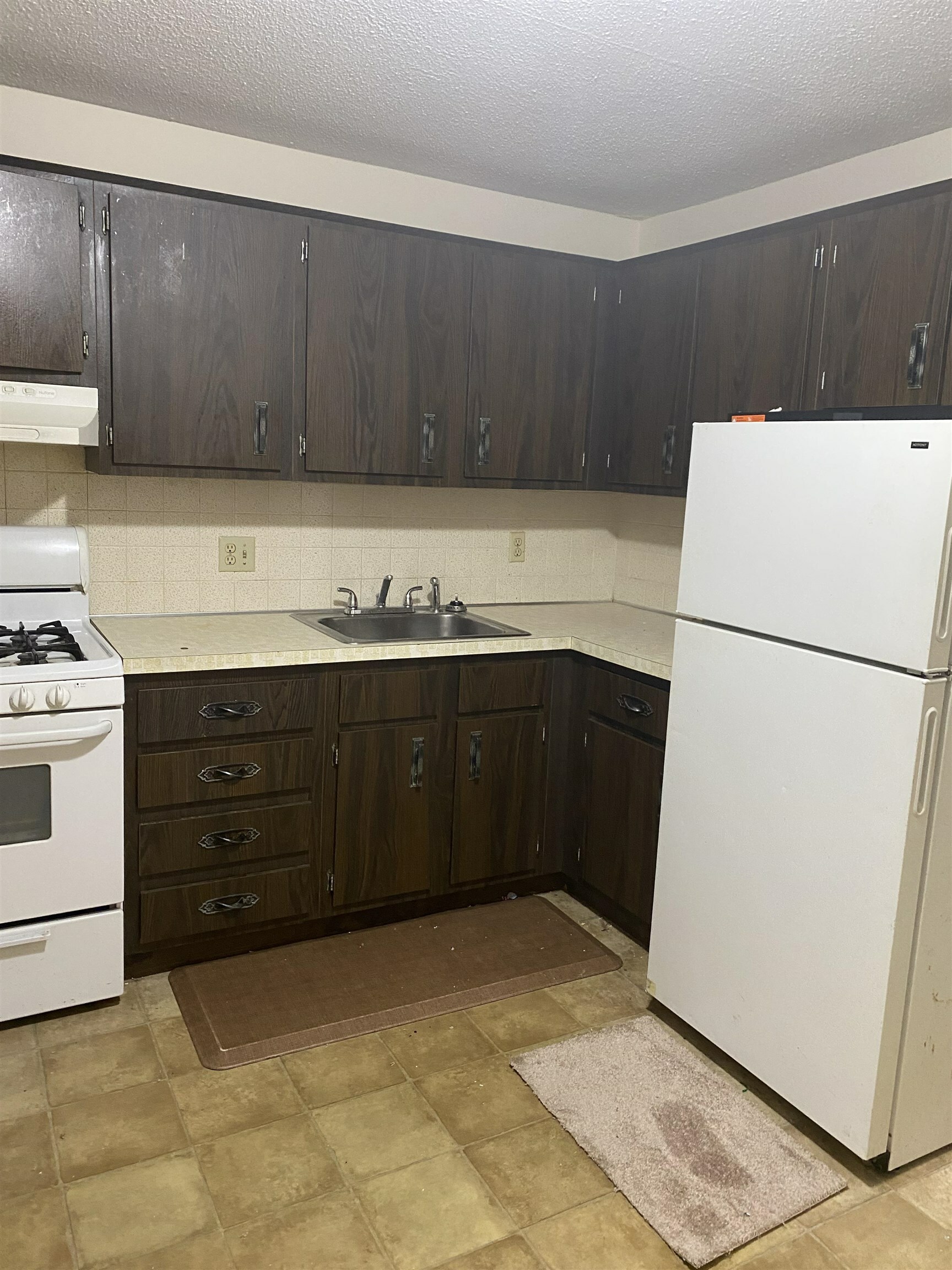 Property Photo: 1 Lancelot Court 9 NH 03079