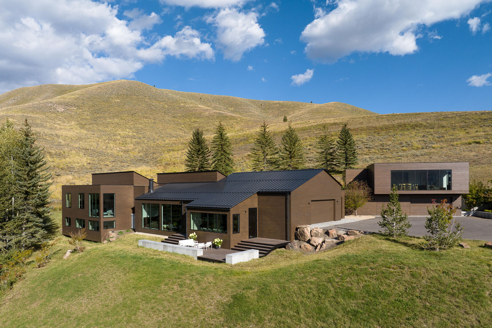 Property Photo:  105 Wedeln Lane  ID 83353 