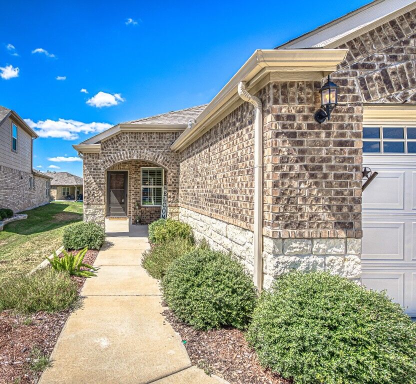 Property Photo:  860 Hamilton Lane  TX 78633 
