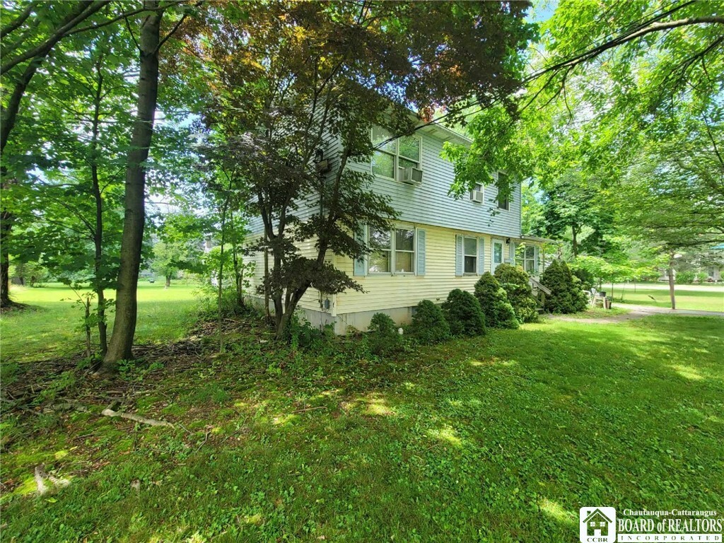 Property Photo:  7 Hillcrest Drive  NY 14063 