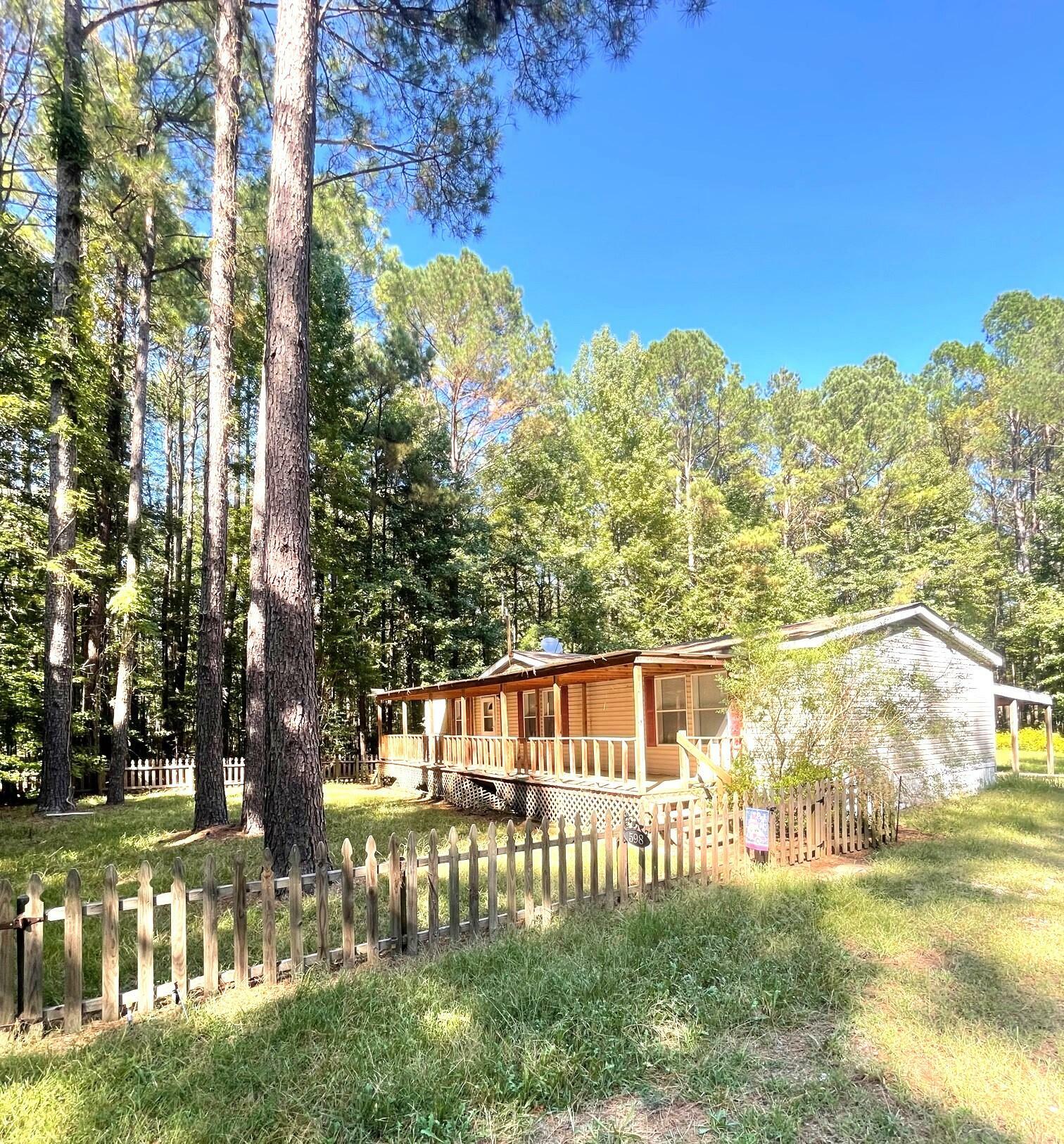 Property Photo:  598 County Lake Road  MS 39759 