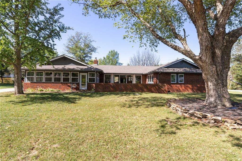 Property Photo:  1506 S Orchard Drive  KS 66067 