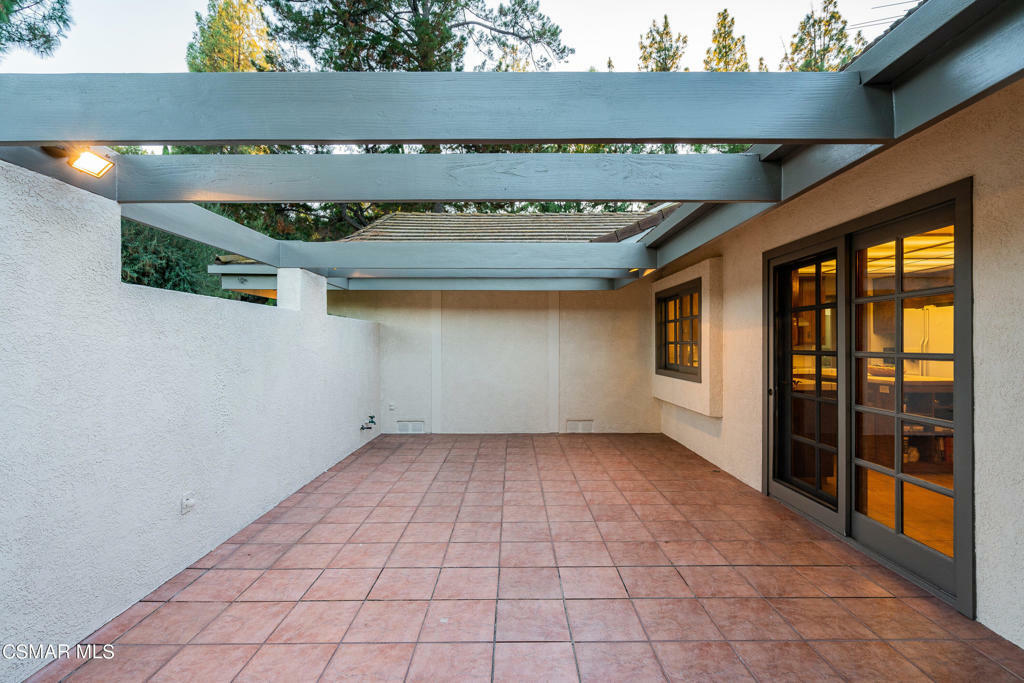 Property Photo:  4605 San Feliciano Drive  CA 91364 