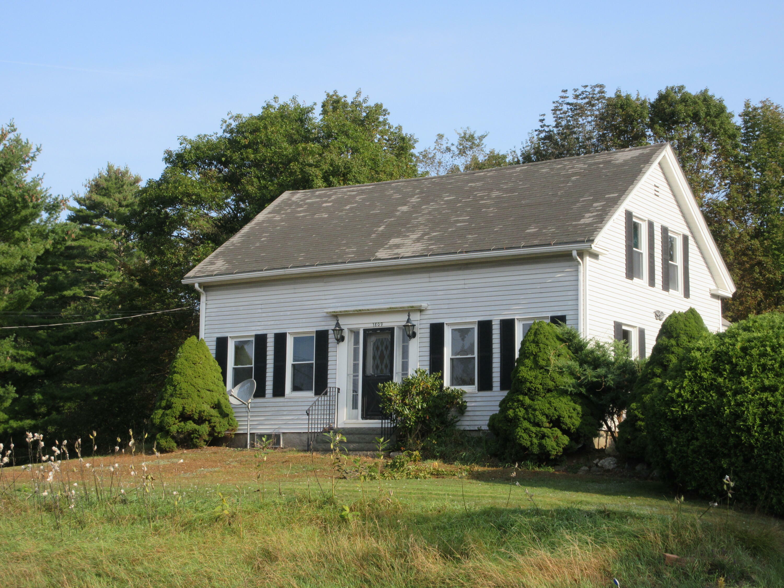 Property Photo:  1809 Minot Avenue  ME 04210 