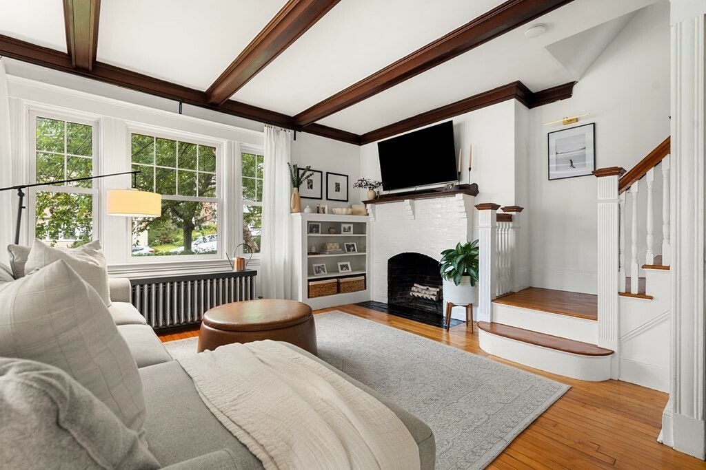Property Photo:  15 Florence Ave 15  MA 02476 