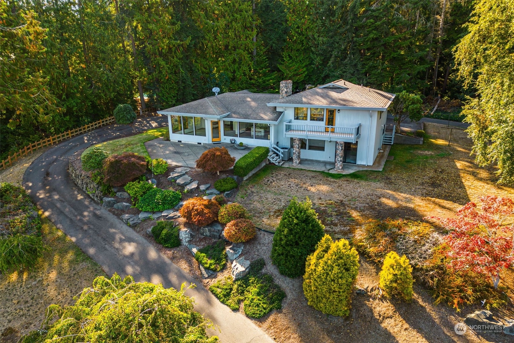 Property Photo:  898 Puget Drive SE  WA 98366 