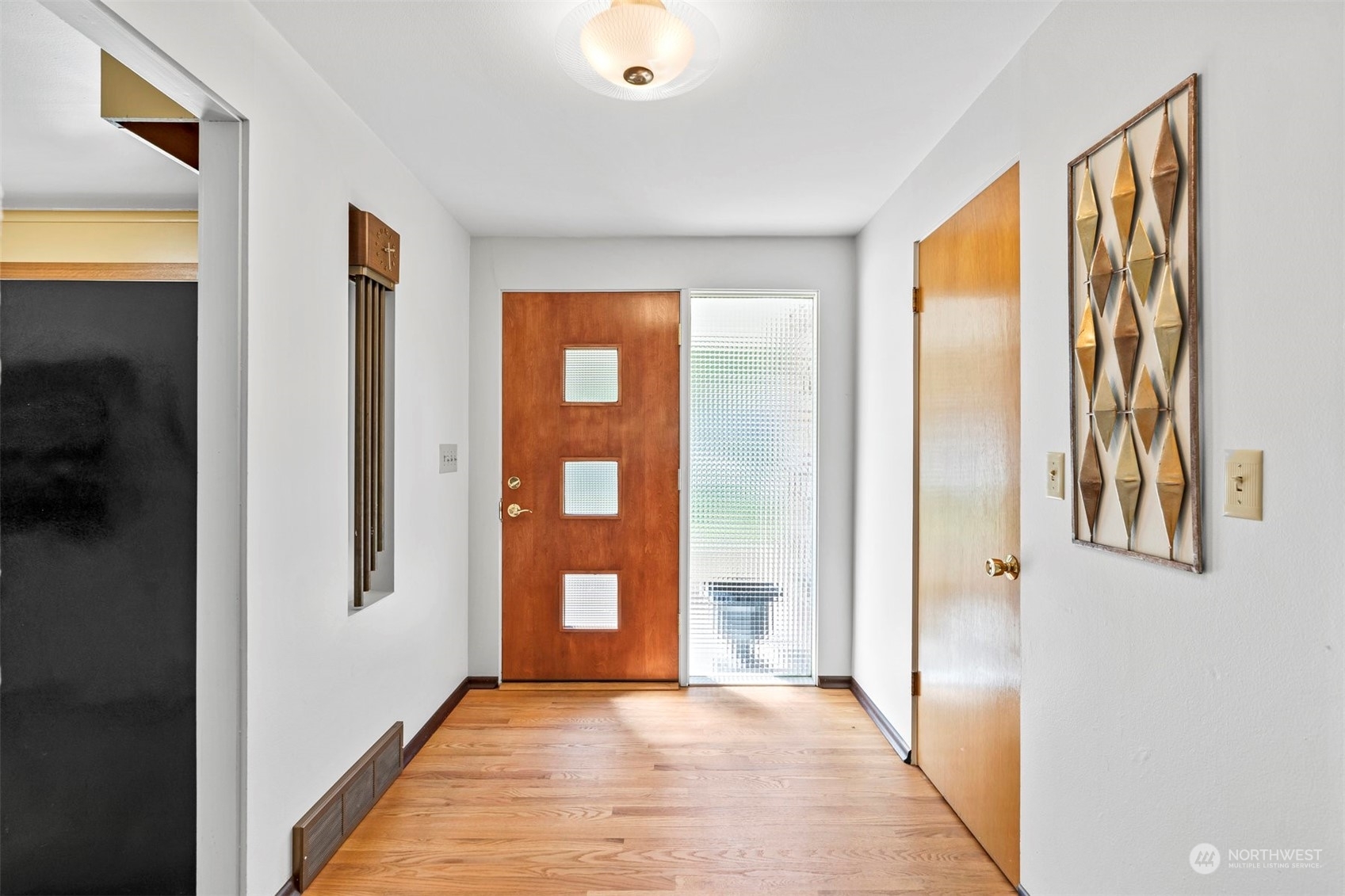 Property Photo: 8729 Del Campo Drive WA 98208