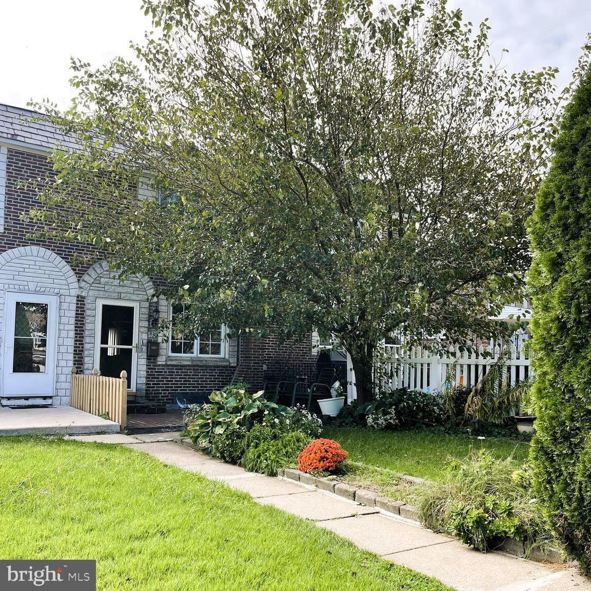 Property Photo: 930 Fairfax Road PA 19026