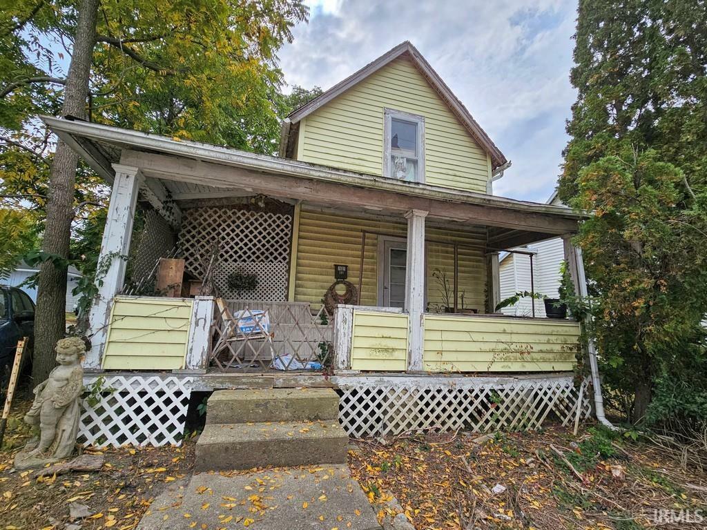 Property Photo:  707 Indiana Avenue  IN 47362-4869 