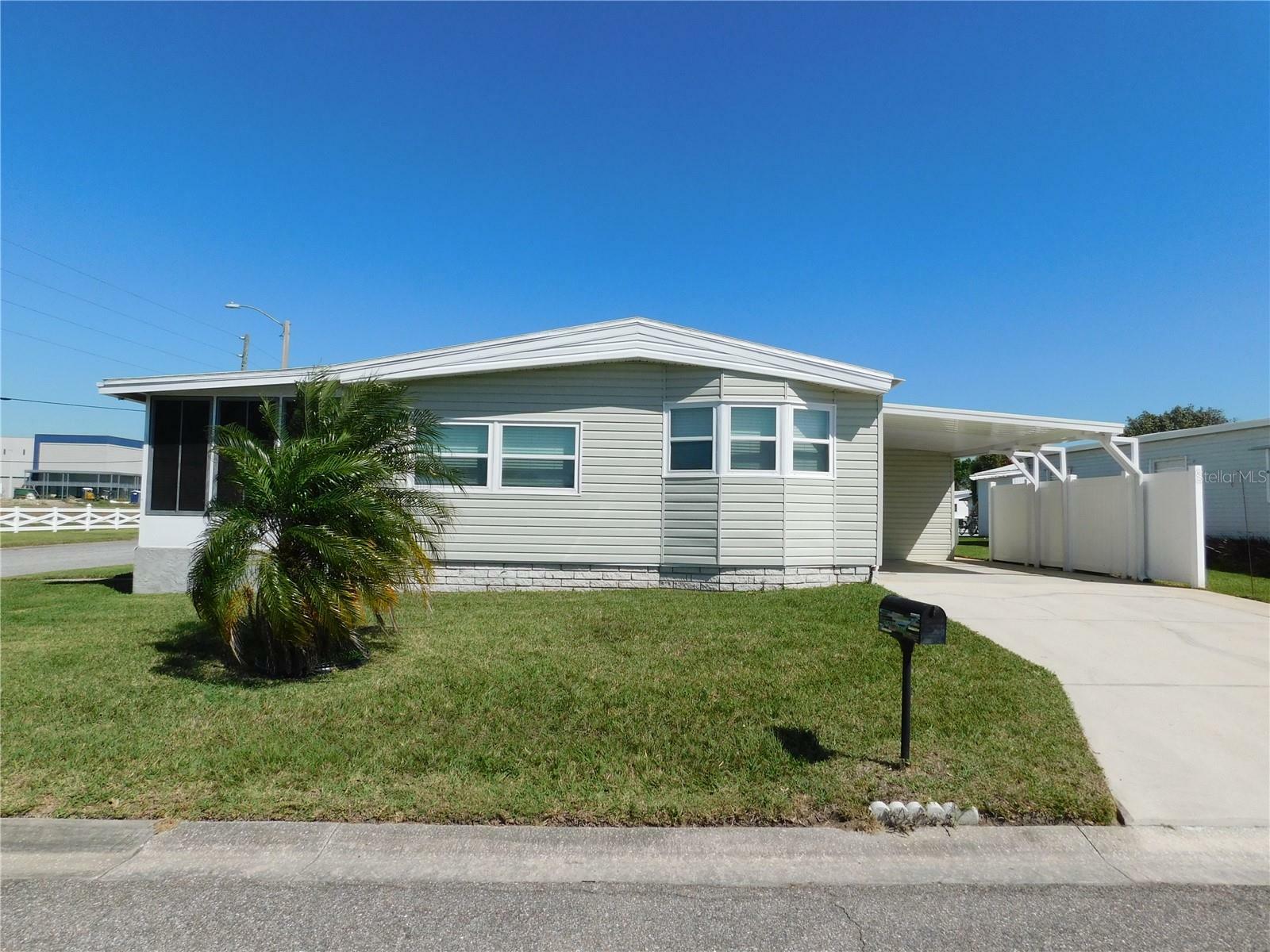 Property Photo:  1532 46th Avenue Drive E  FL 34222 