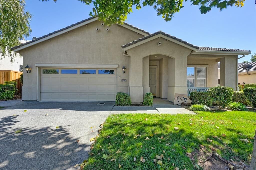 Property Photo:  2827 Springfield Drive  CA 95765 