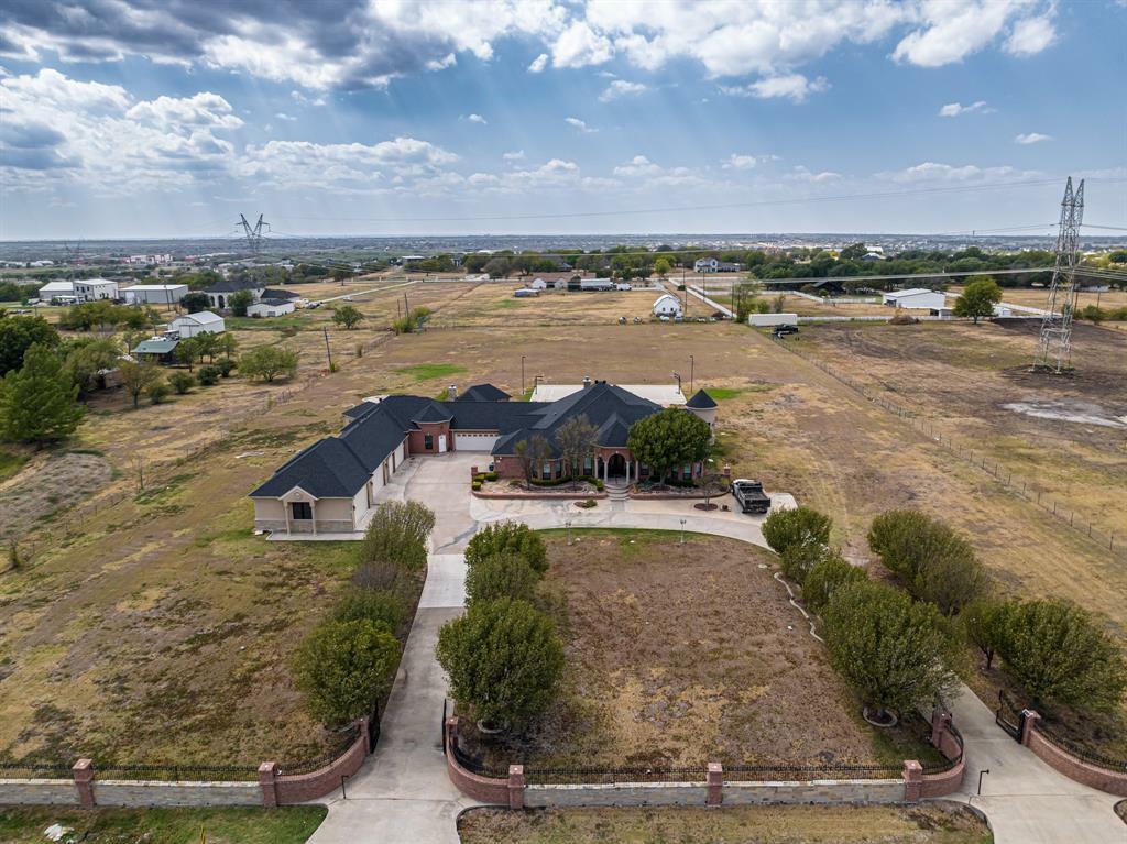 Property Photo:  234 Bayne Road  TX 76052 