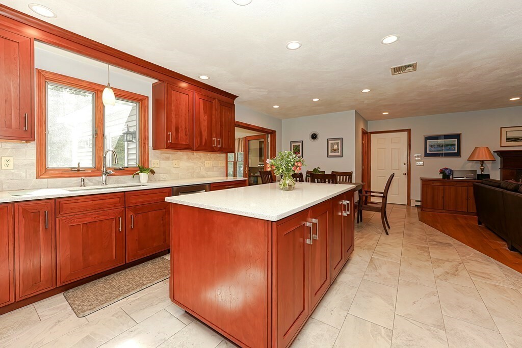 Property Photo:  20 Plowshare Ct  MA 02048 