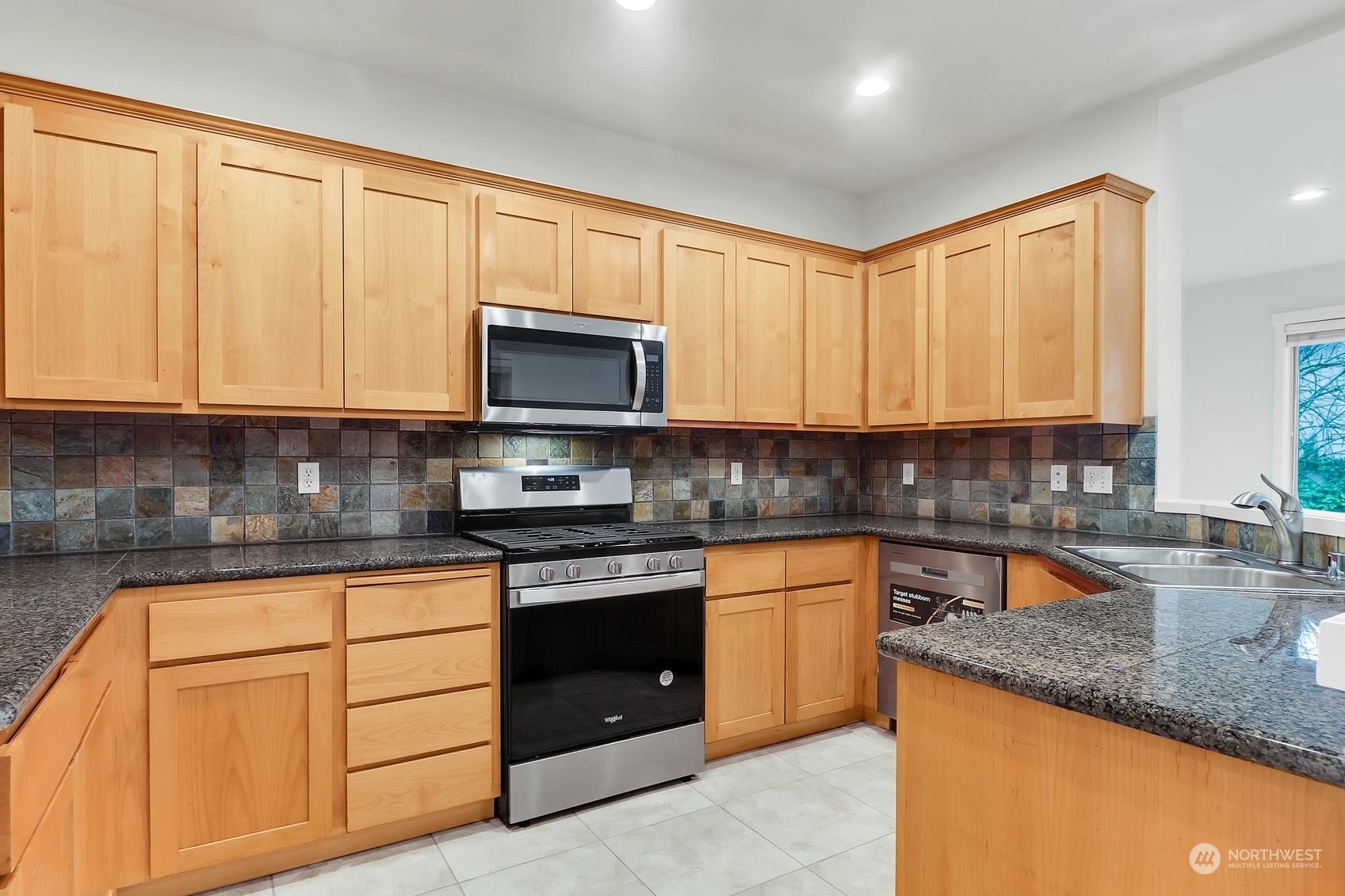Property Photo:  3431 158th Place SW B  WA 98087 