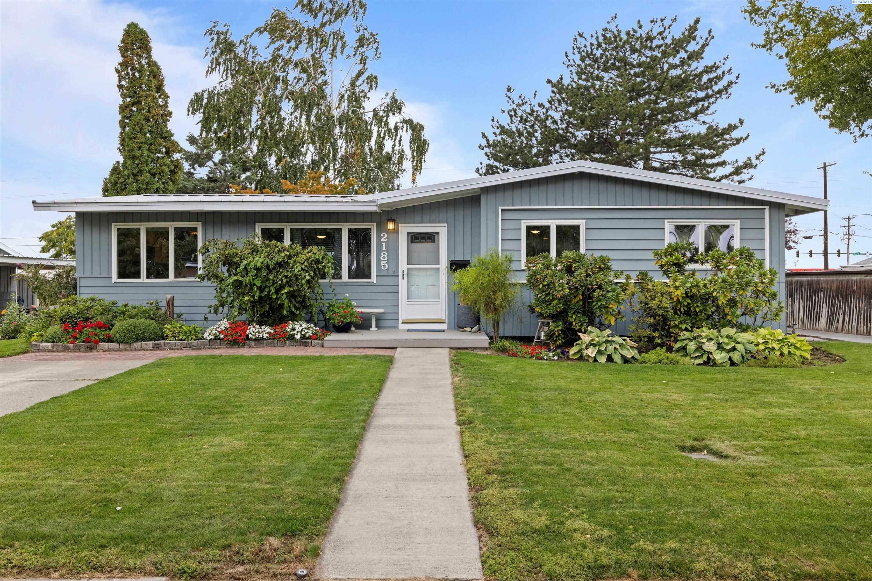 Property Photo:  2185 Newcomer Ave  WA 99354 