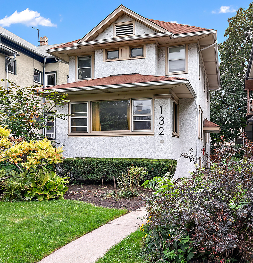 Property Photo:  132 S Grove Avenue  IL 60302 