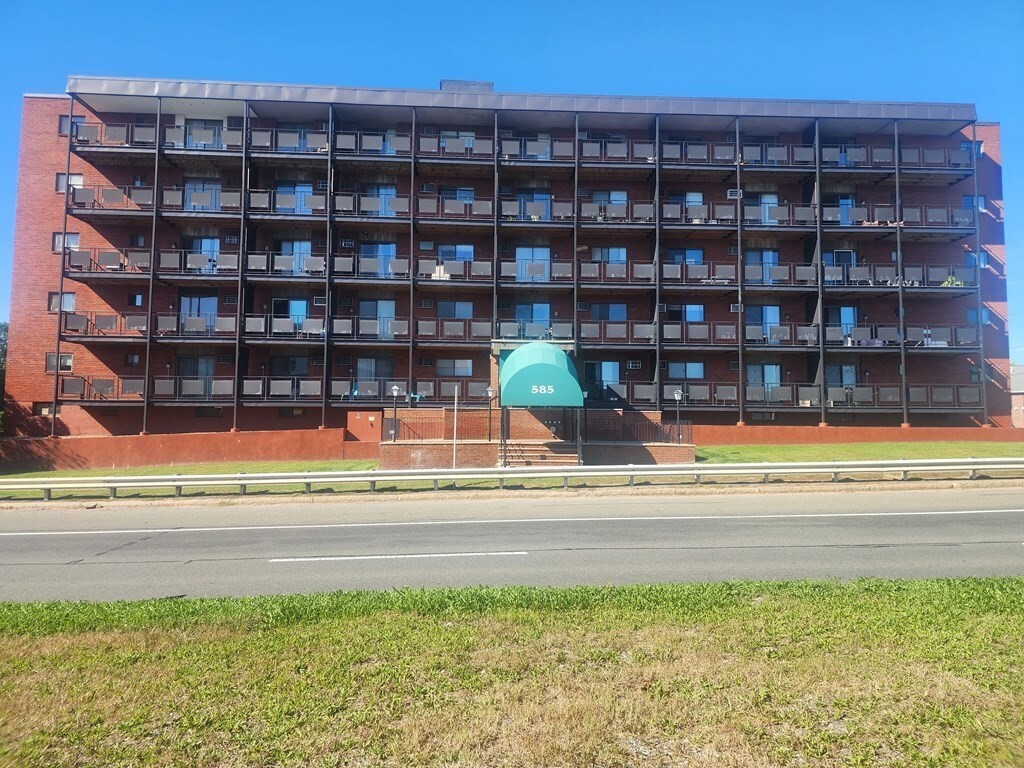 Property Photo: 585 Revere Beach Parkway 403 MA 02151