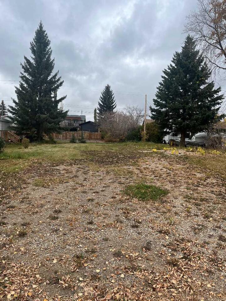 Property Photo: 5036 47 Street AB T0B 1V0