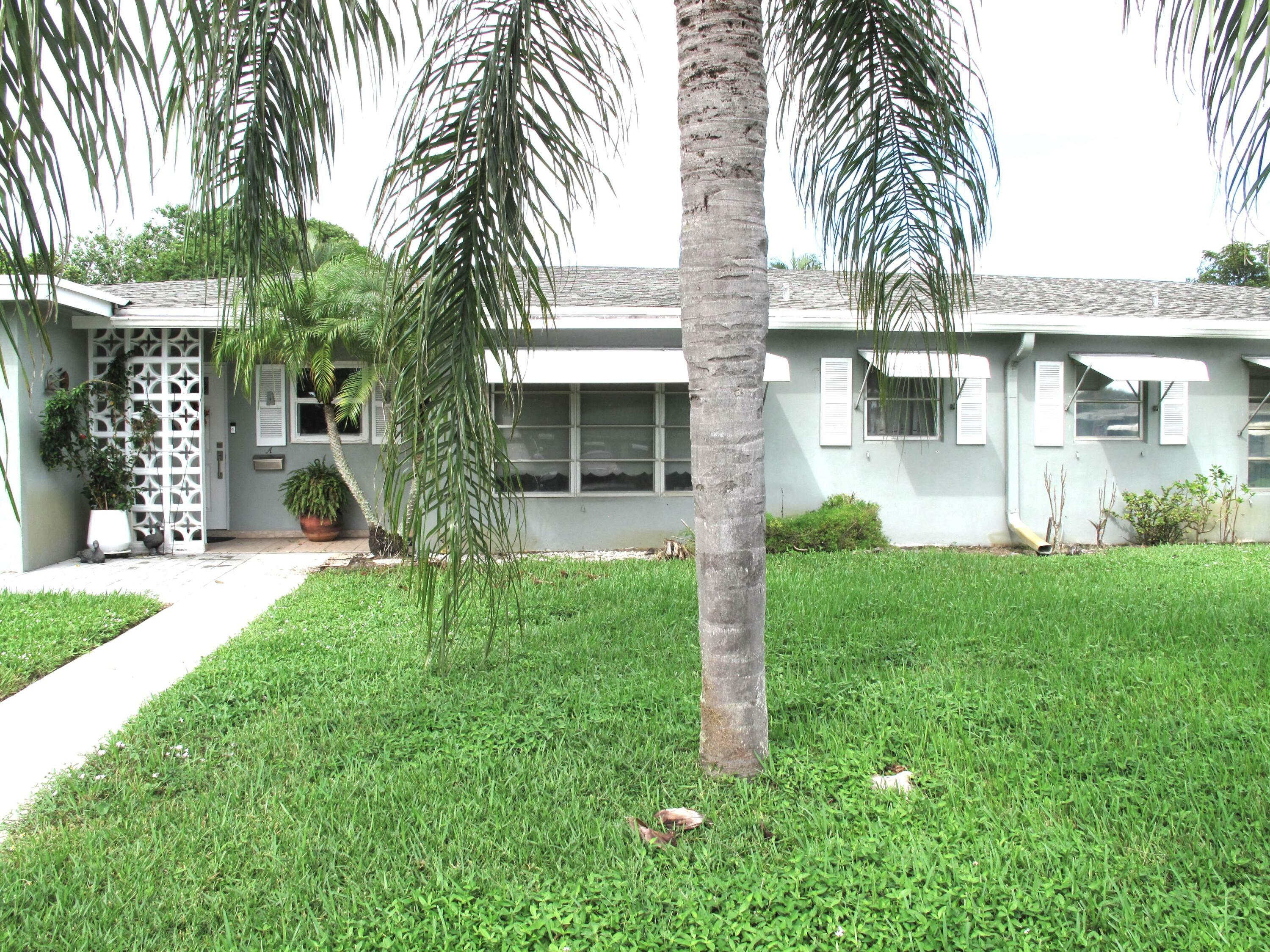 Property Photo:  917 S Drive Drive B  FL 33445 