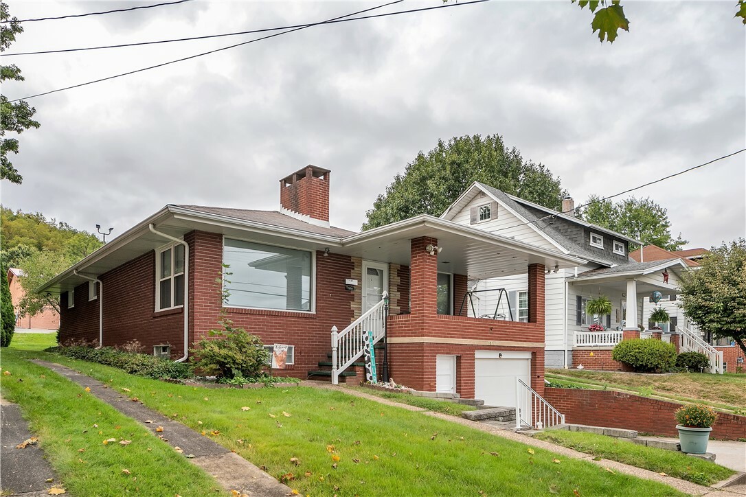 Property Photo:  101 N Sixth St  PA 15697 