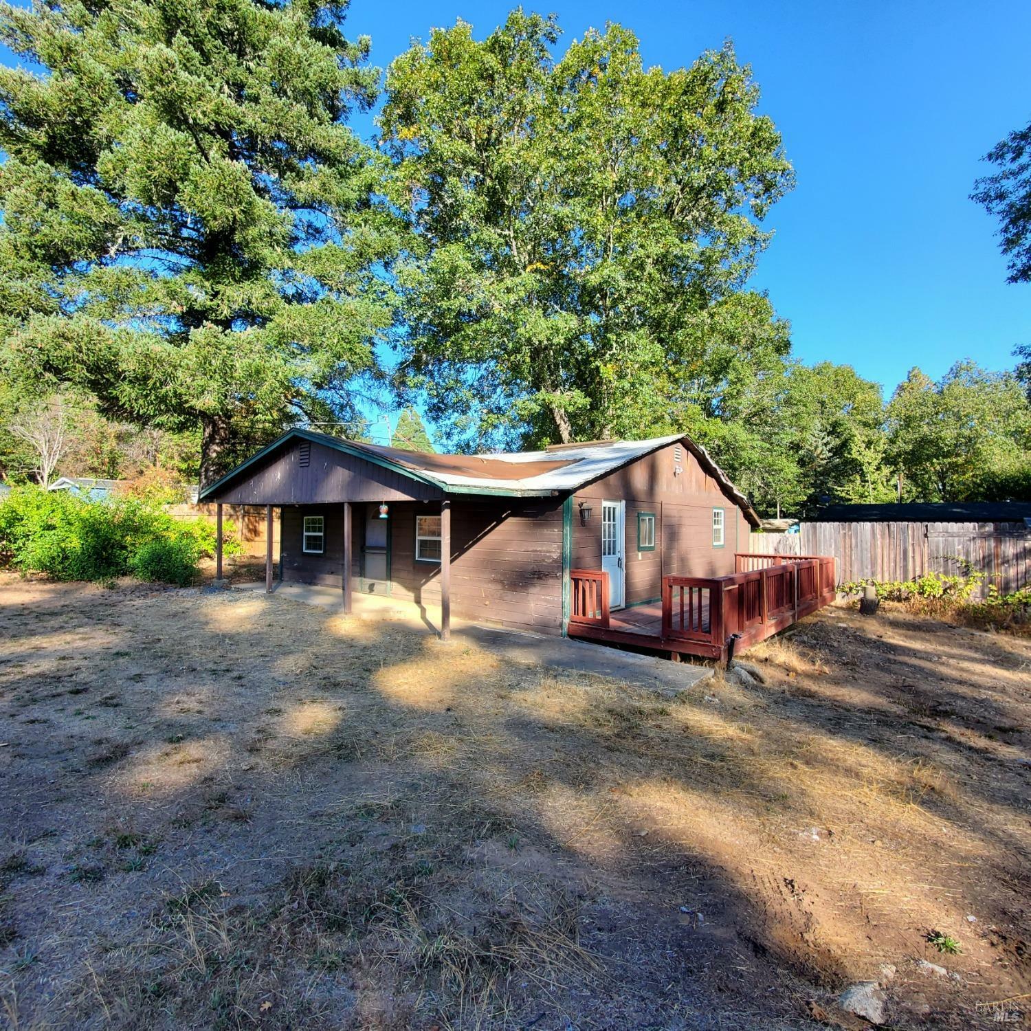 44325 Lakeview Avenue  Laytonville CA 95454 photo