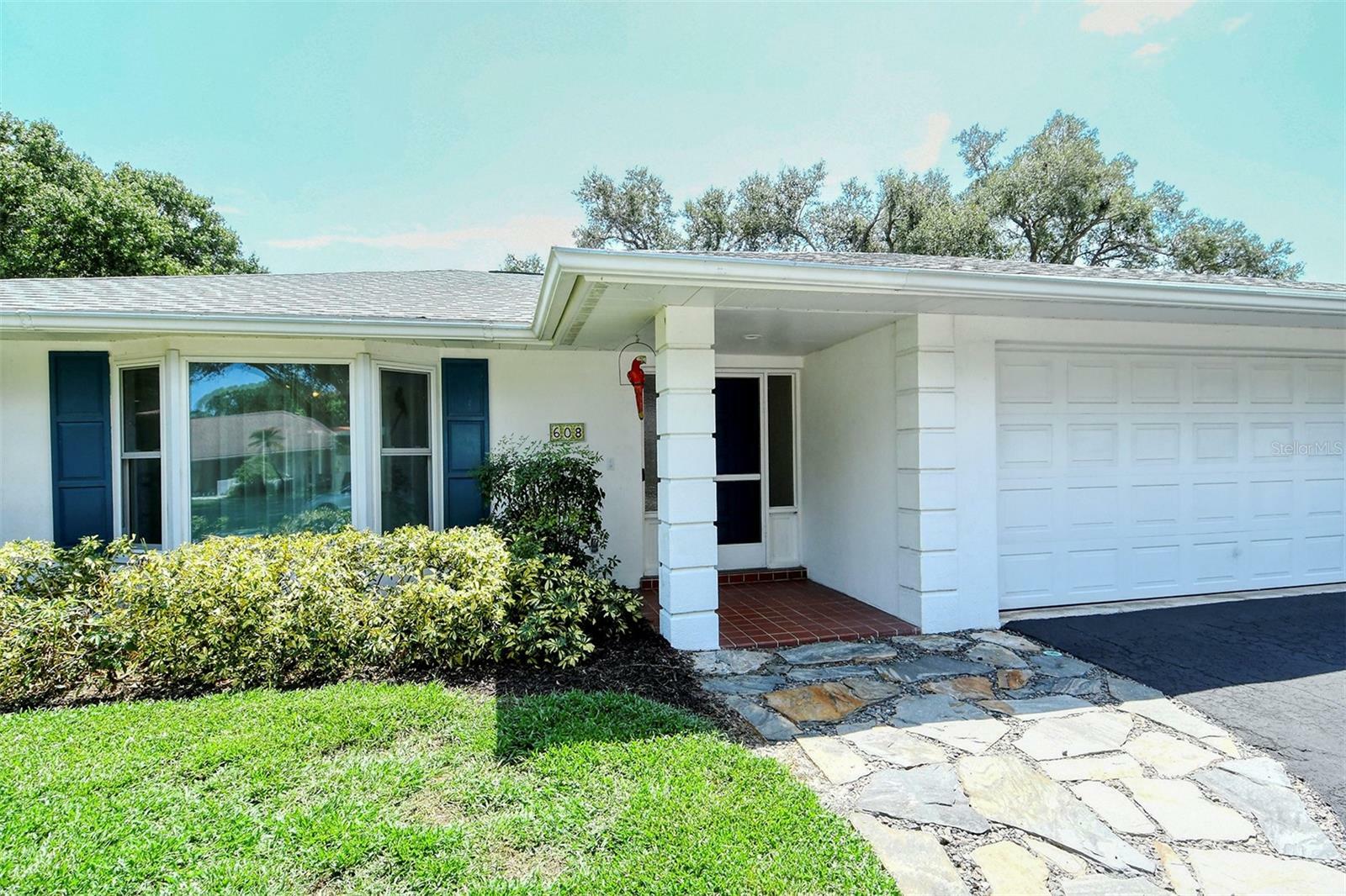 Property Photo:  608 Saint Andrews Drive  FL 34243 