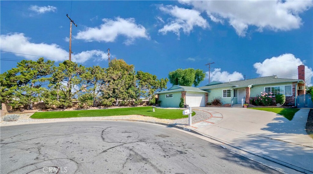 Property Photo:  11704 Ronald Drive  CA 90638 