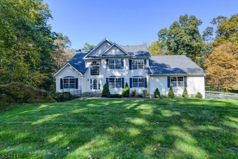 Property Photo:  6 Macintosh Dr  NJ 07848 