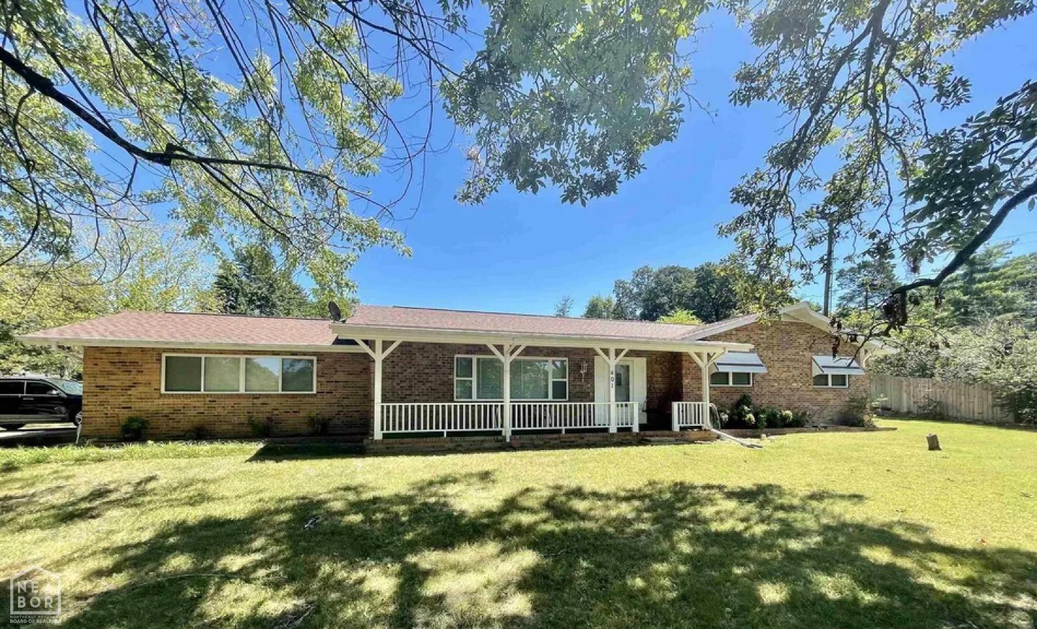 Property Photo:  401 Redbud Street  AR 72653 