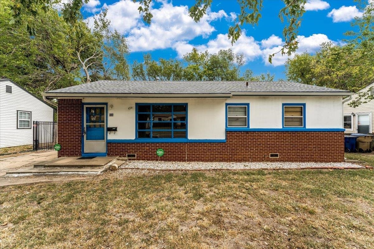 Property Photo:  934 N Derby  KS 67037 