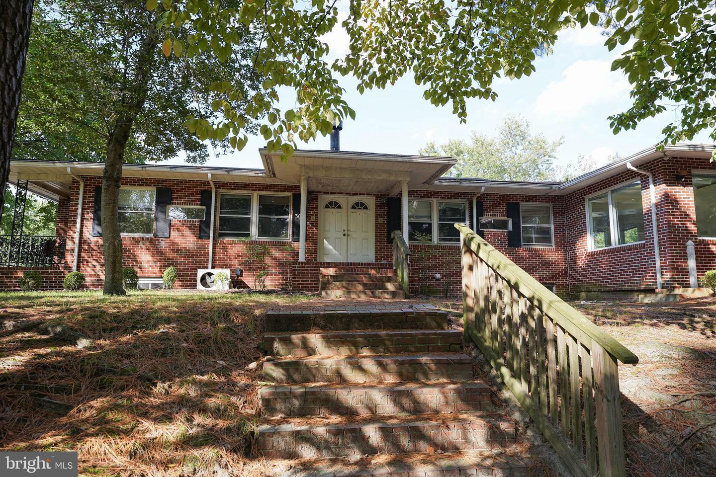 Property Photo:  301 N Park Drive  MD 21804 