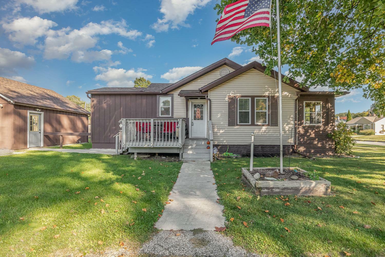 Property Photo: 1001 Division Street IN 46350