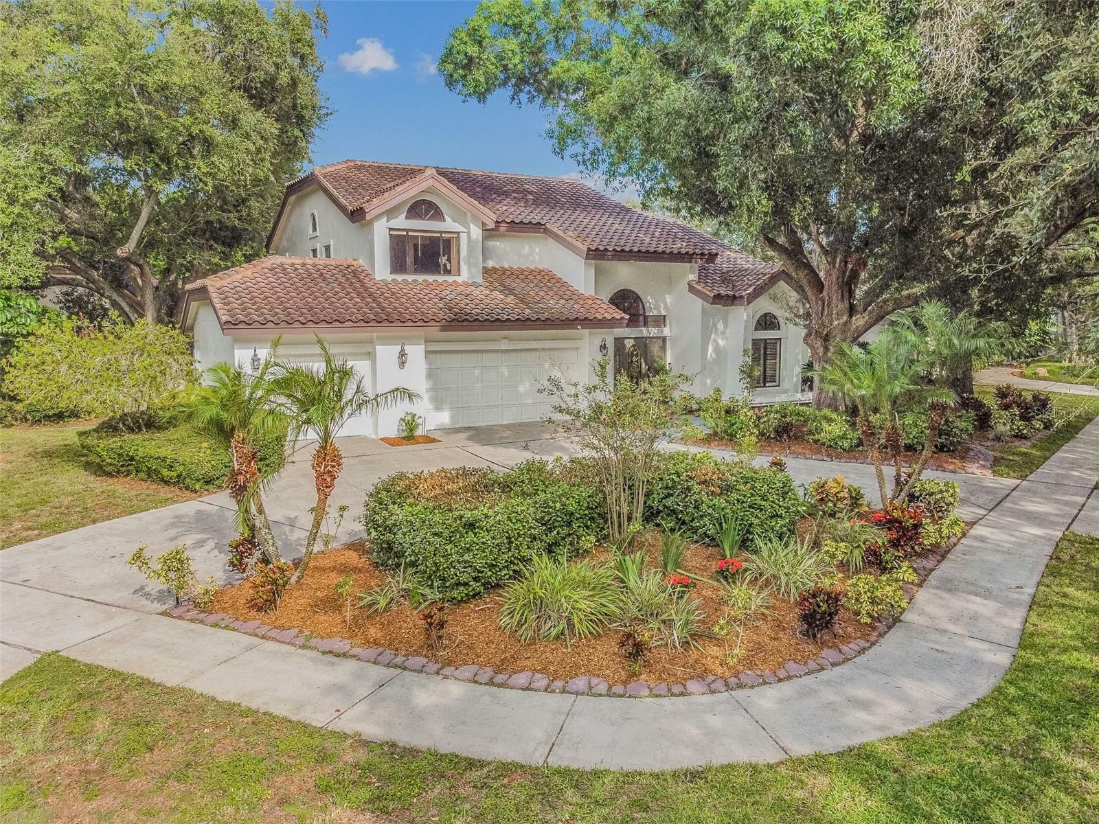 Property Photo:  13901 Seaforth Manor Way  FL 33613 