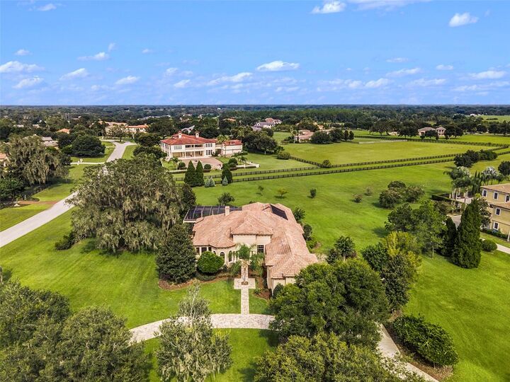 Property Photo:  10617 Low Oak Terrace  FL 33592 