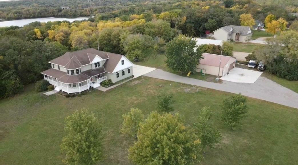 Property Photo: 6945 County Road 44 MN 55382
