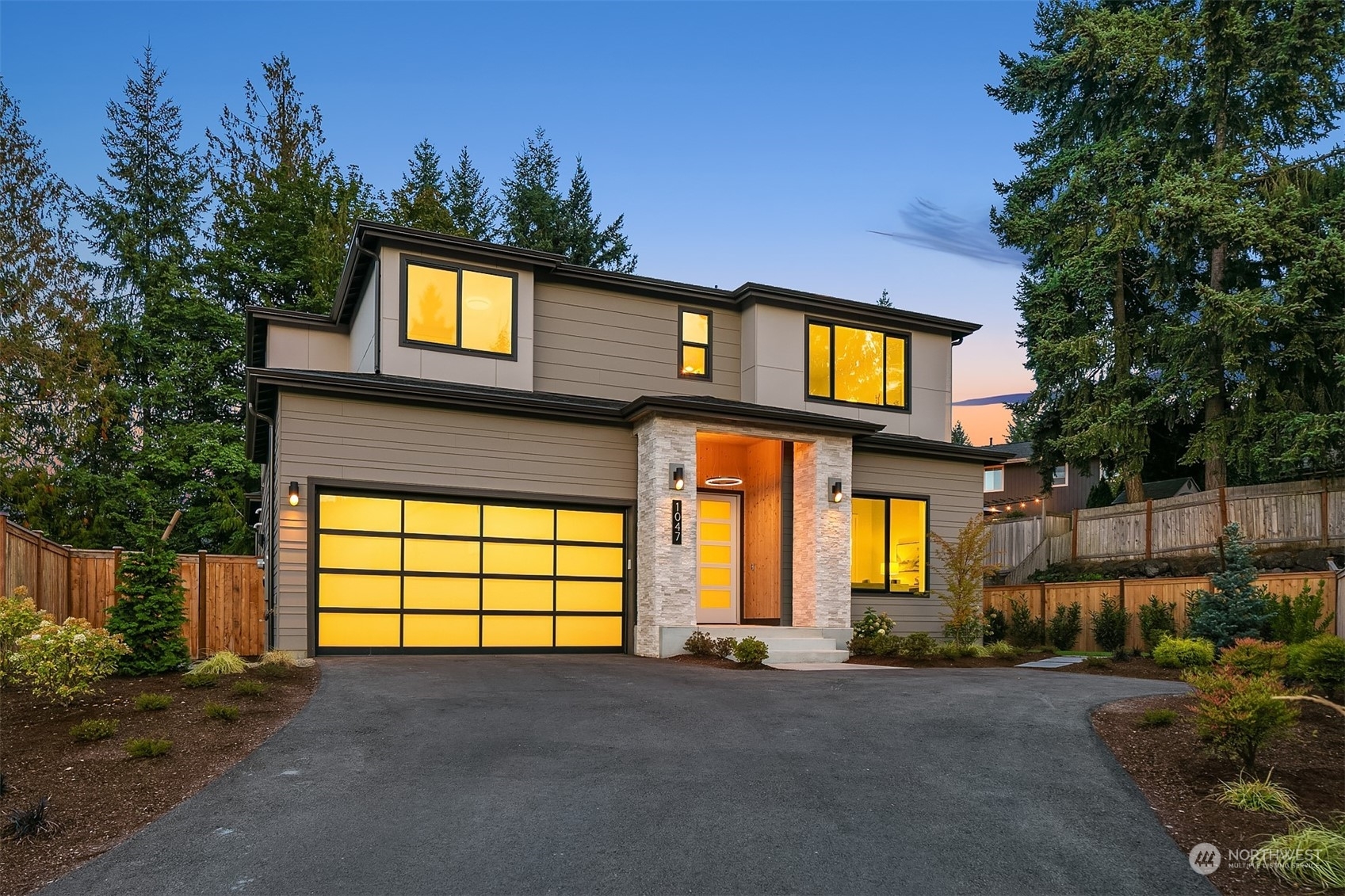 Property Photo: 1079 NW Inneswood Drive WA 98027