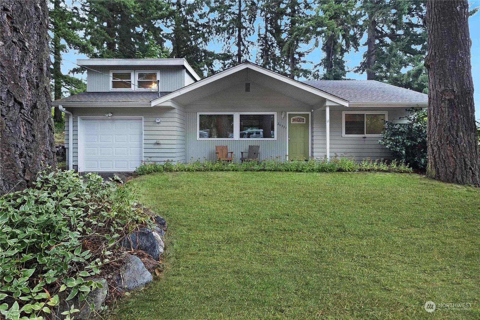 Property Photo: 20331 79th Avenue NE WA 98028