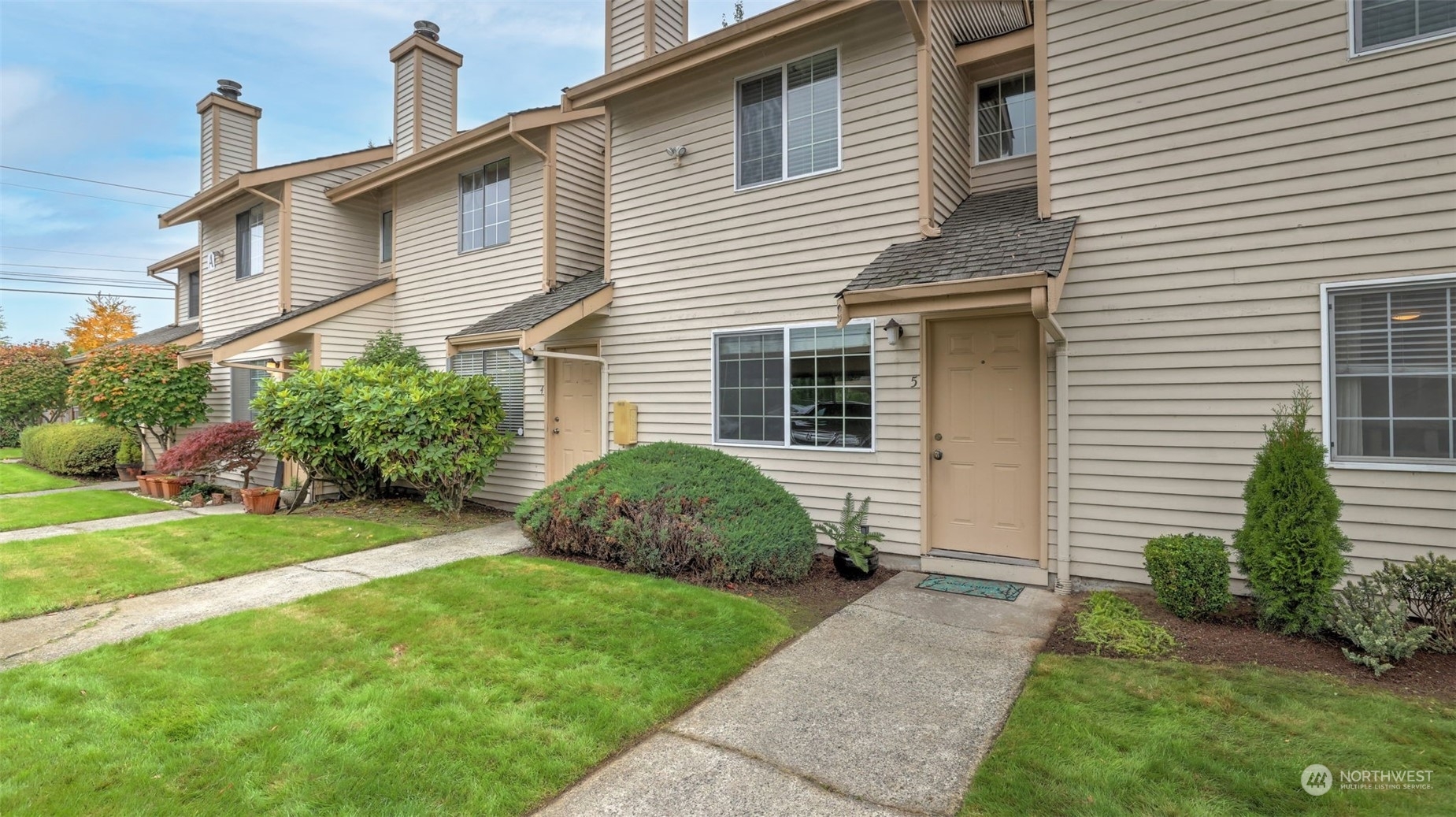 Property Photo:  115 124th Street SE A5  WA 98208 