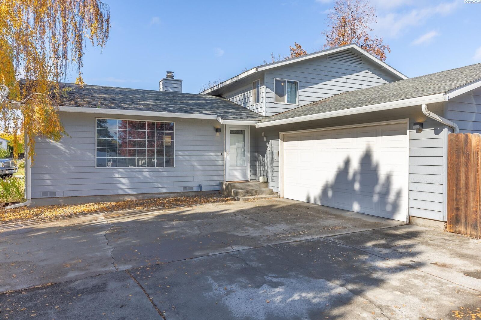 Property Photo:  4644 E Robin Ct  WA 99353 