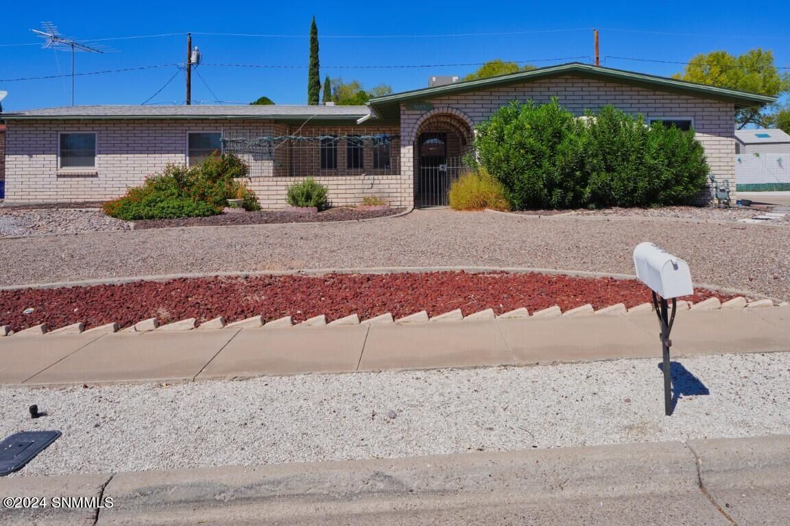 Property Photo:  1055 Jasmine Drive  NM 88005 