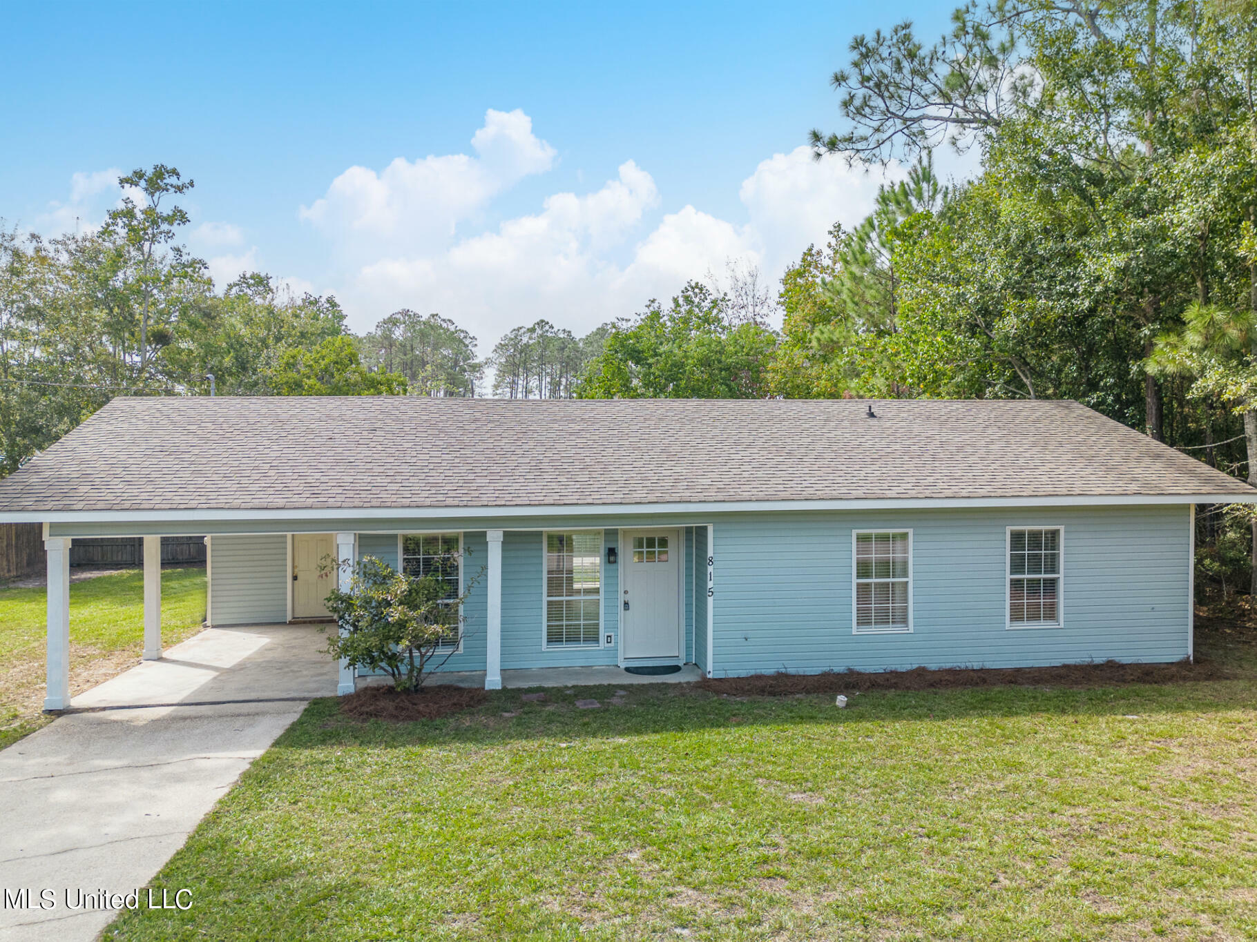 Property Photo:  815 Saint Joseph Street  MS 39576 