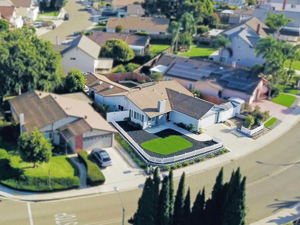 Property Photo: 1310 Calle Santiago CA 91910