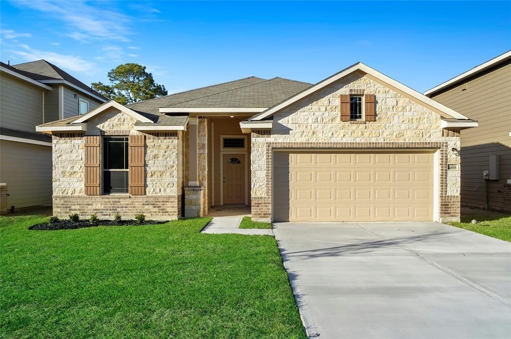 Property Photo:  14895 Country Club Rd  TX 77705 