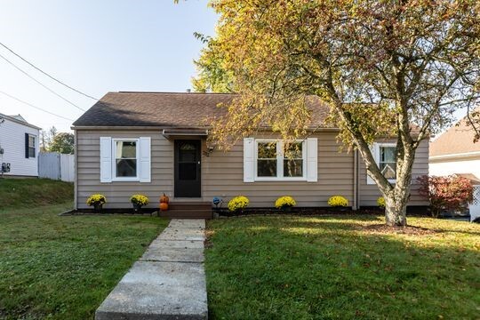 Property Photo: 232 Oakvale Blvd PA 16001
